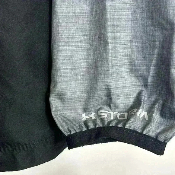 Under Armour Light Fitted Rain Jacket Women's XS Shell Hike Back Pack Layer Walk - Picture 8 of 8